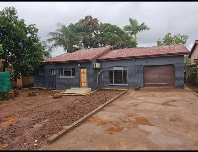 3 BEDROOM HOUSE FOR SALE IN MANIINI